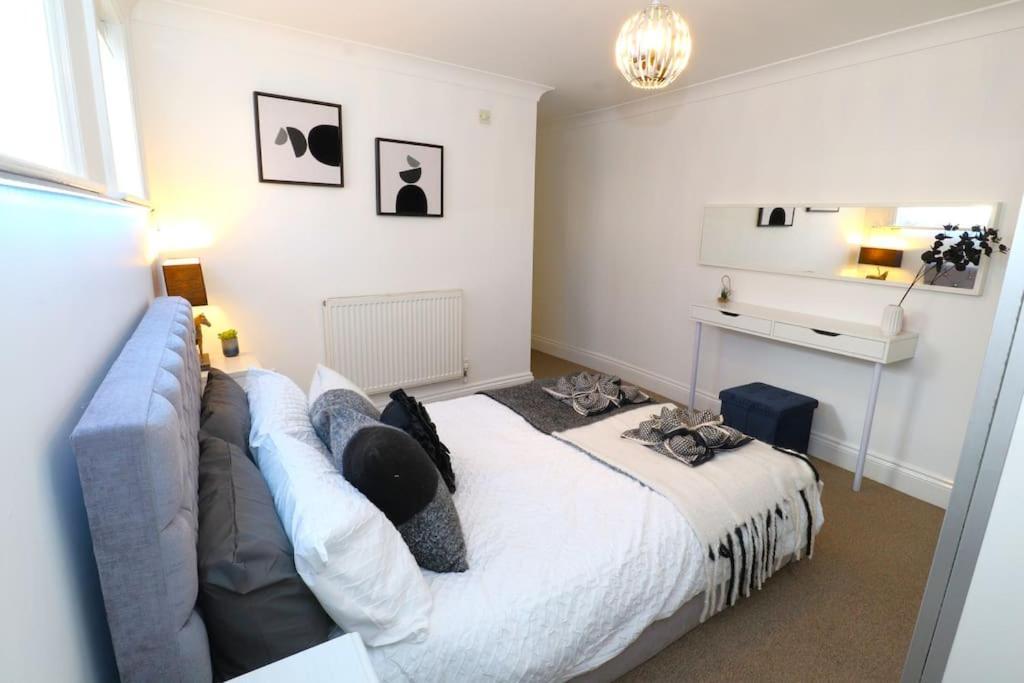 New Sunset Square Eastbourne 2 Bed Apartment, Long Stay Welcome Bagian luar foto