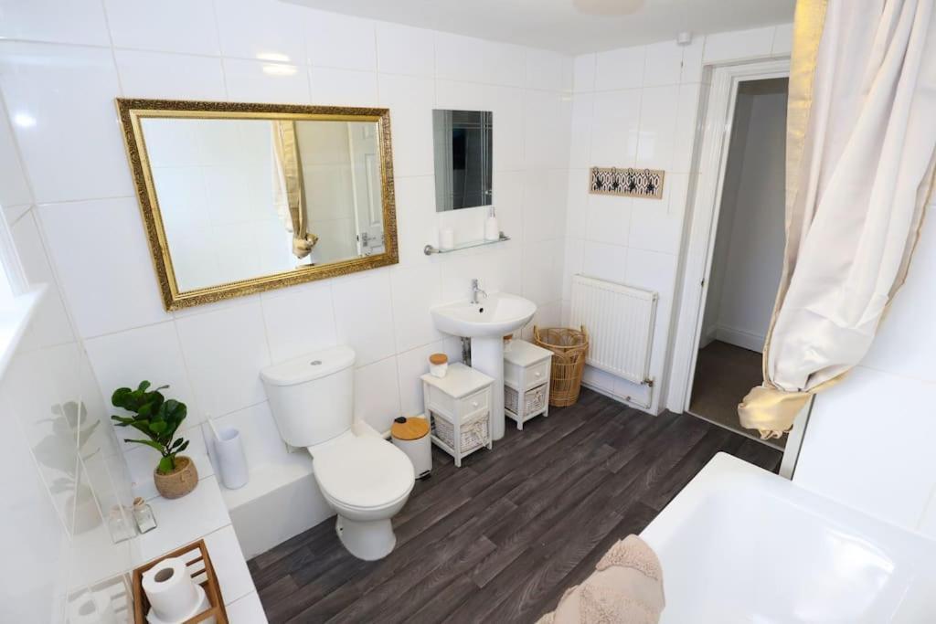 New Sunset Square Eastbourne 2 Bed Apartment, Long Stay Welcome Bagian luar foto