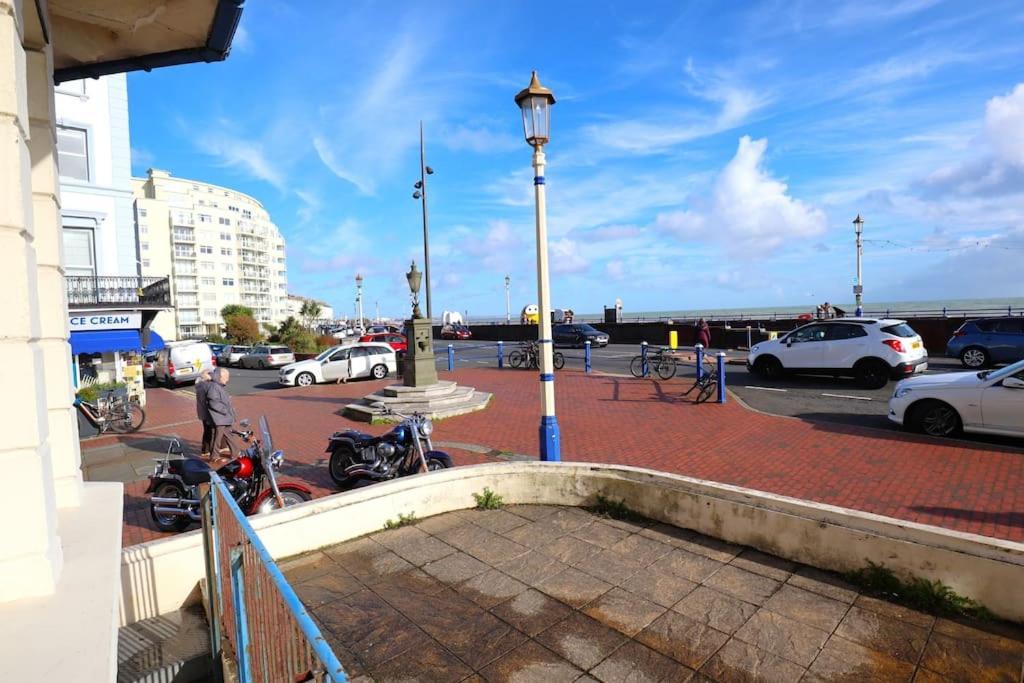 New Sunset Square Eastbourne 2 Bed Apartment, Long Stay Welcome Bagian luar foto